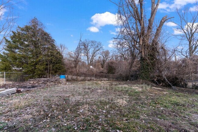 Building Photo - 9746 Diamond Dr