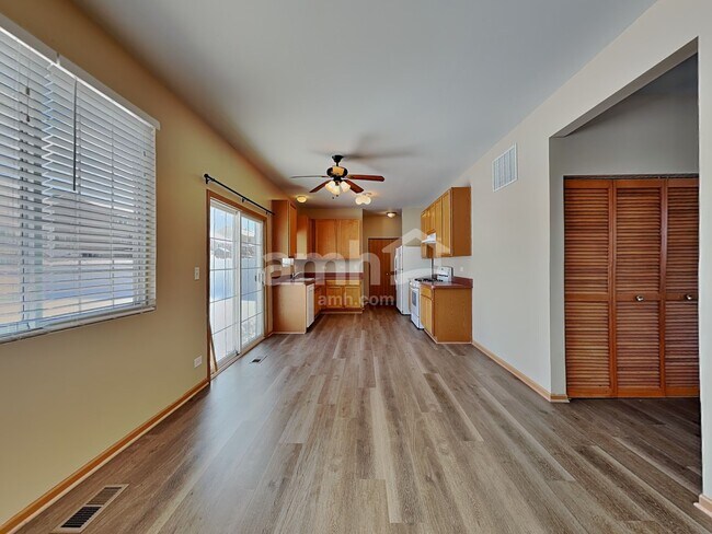 Foto del edificio - 39861 Waterloo Dr