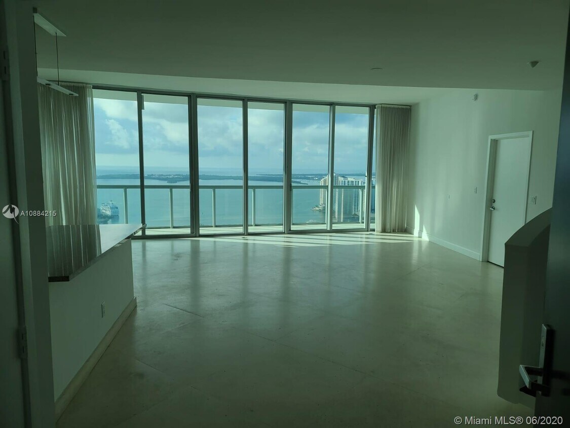 Primary Photo - 888 Biscayne Blvd