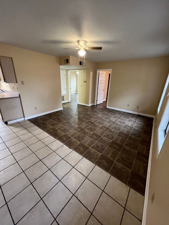 Foto del edificio - "Charming 2-Bedroom Retreat in Jonesboro – Cozy 750 Sq Ft Home Awaits!"