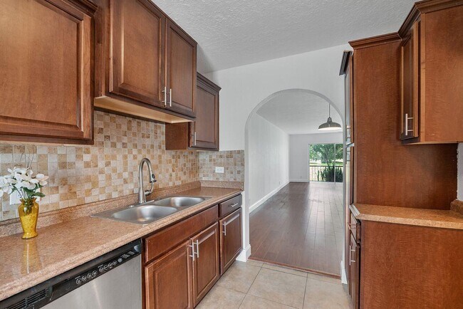 Building Photo - 6260 S Falls Cir Dr