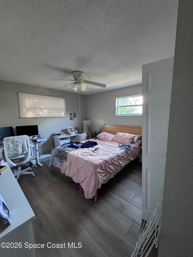 Foto del edificio - 2559 Locksley Rd