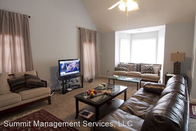 Building Photo - 3 br, 2.5 bath House - 109 Garden Terrace