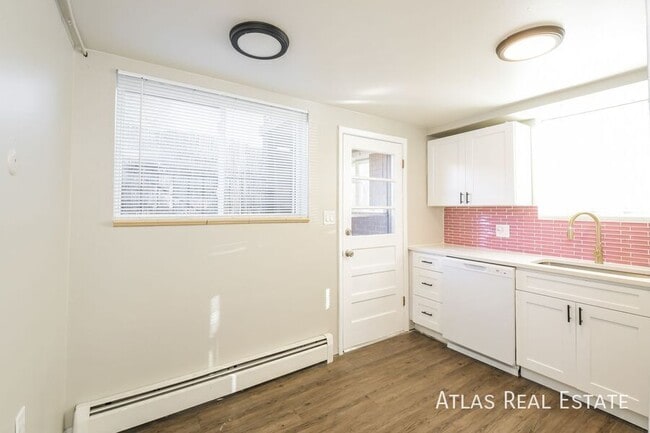 Building Photo - 6035 W 39th Ave