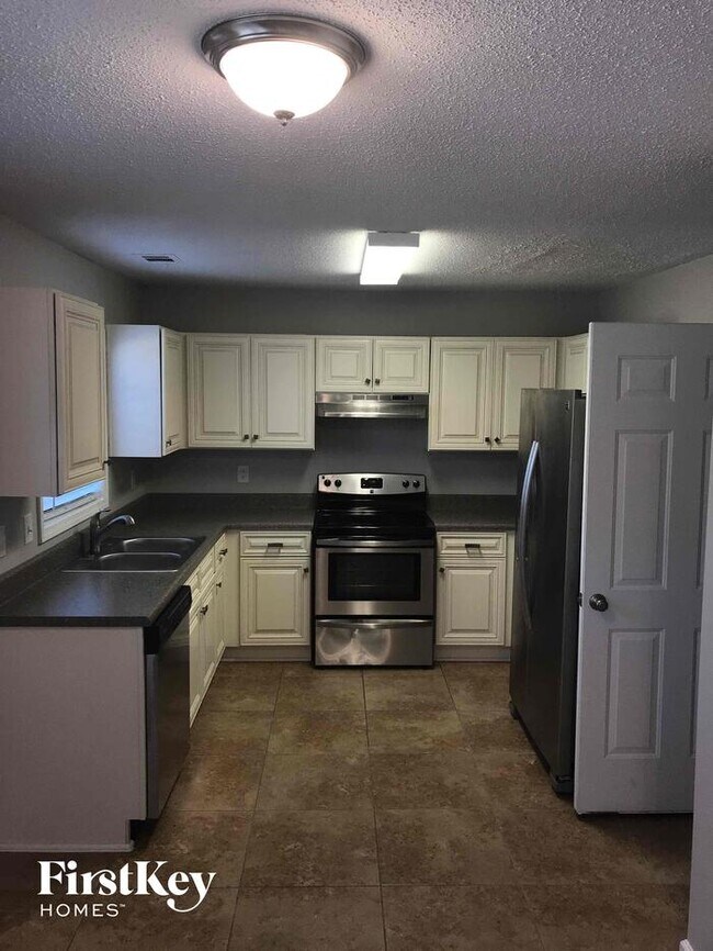 Building Photo - 7078 Bowie Dr