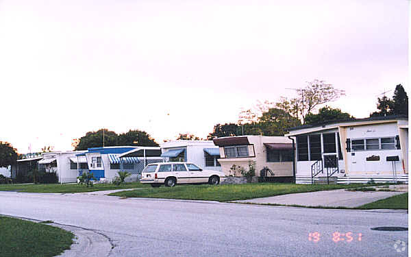 Foto del edificio - Lamplight Village