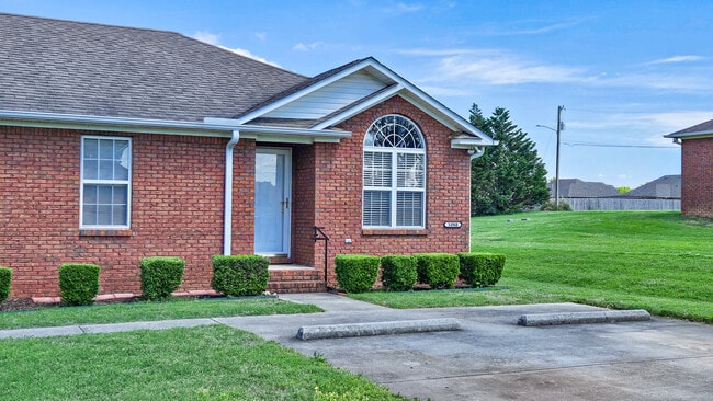Building Photo - 14968 Cambridge Ln