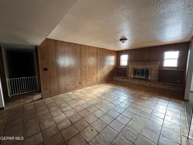 Building Photo - 815 Del Mar Dr