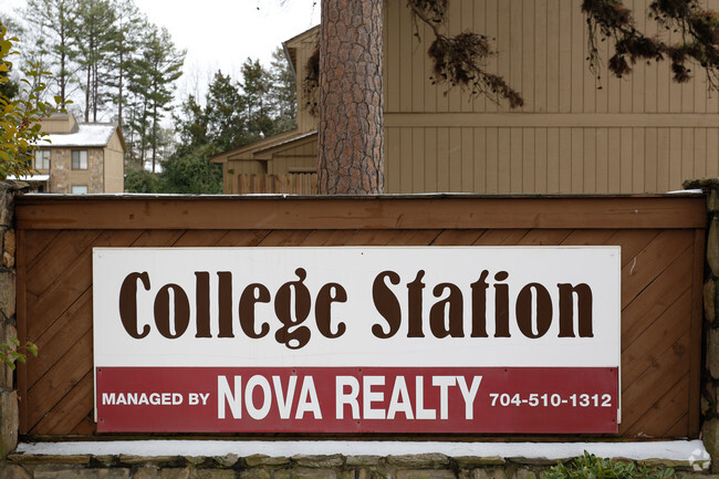 Building Photo - College Station