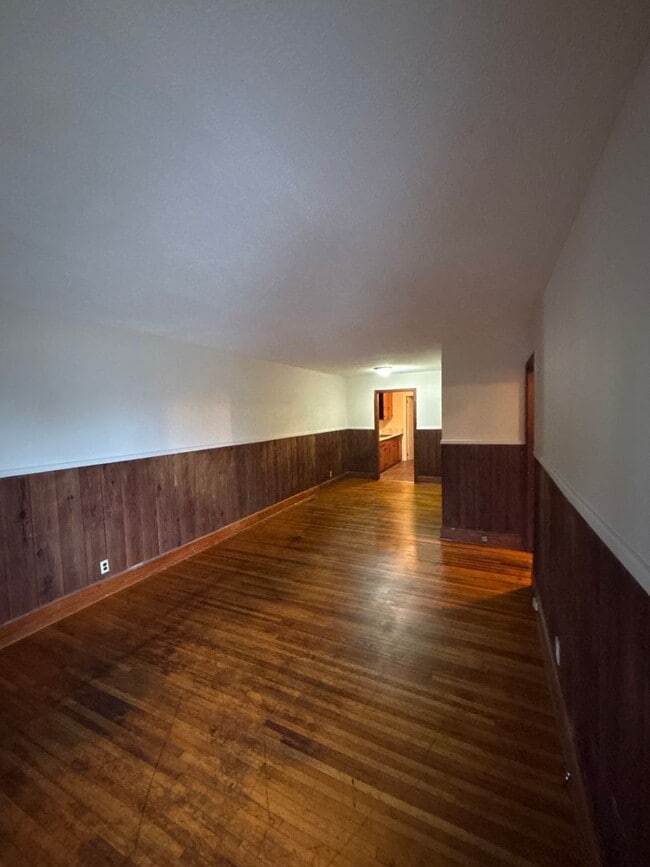 Foto del edificio - 317 Beltline Blvd