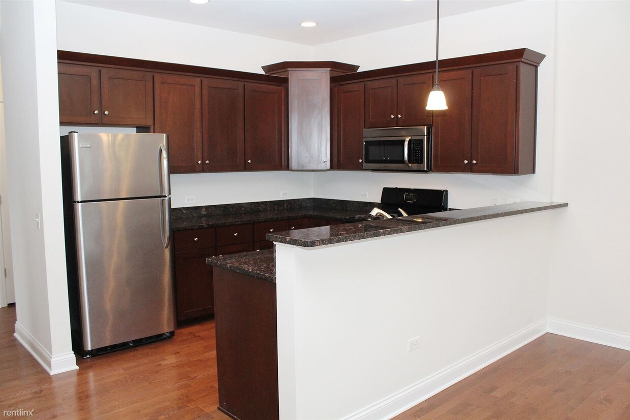 Foto principal - 4732 N Austin Ave