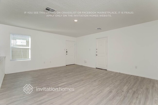 Foto del edificio - 8272 Piedra Medina