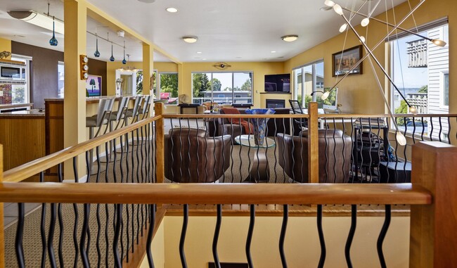 Building Photo - 617 N St