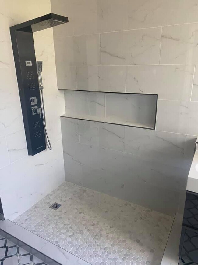 2869 Acarie Dr, Columbus, OH 43219 Townhome Rentals in Columbus OH