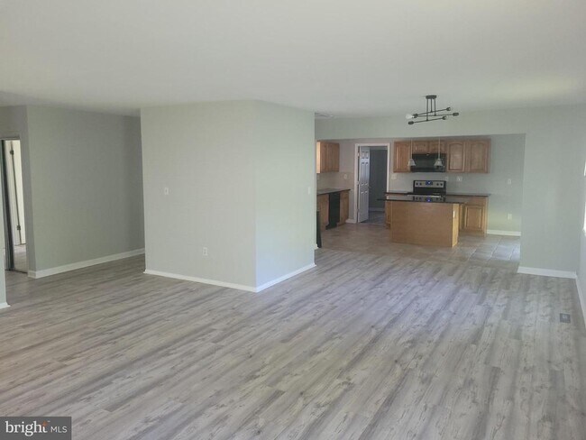 Foto del edificio - 60 Henderson Ln