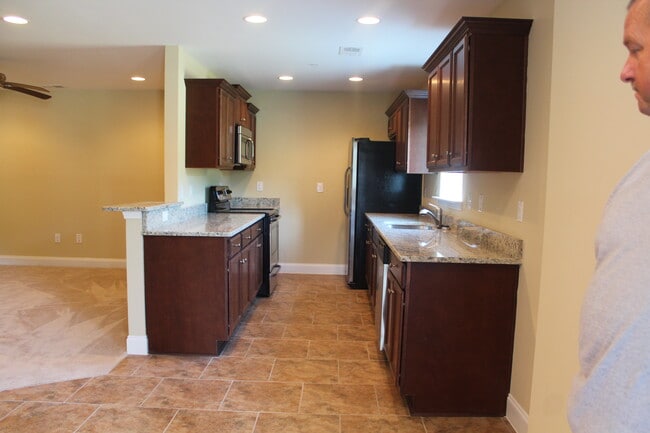 Building Photo - 106 Leadoff Dr