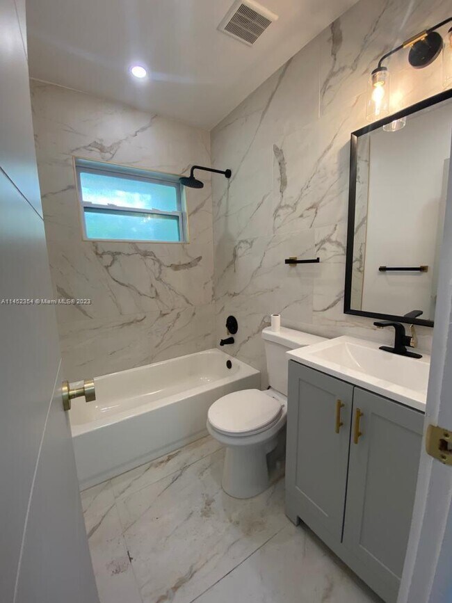 Foto del edificio - 1542 SW 5th St