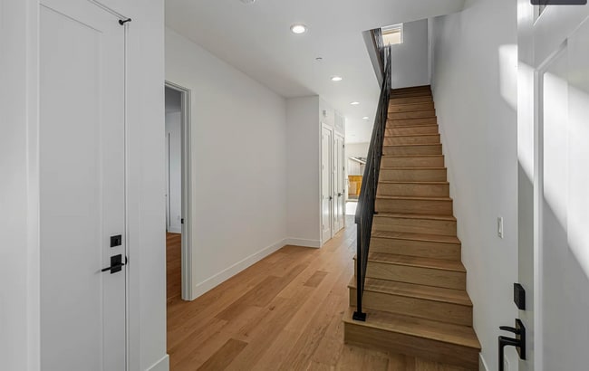 Foto del edificio - Welcome to The Grove on Kentfield, nestled in Redwood City's charming Palm Park neighborhood.