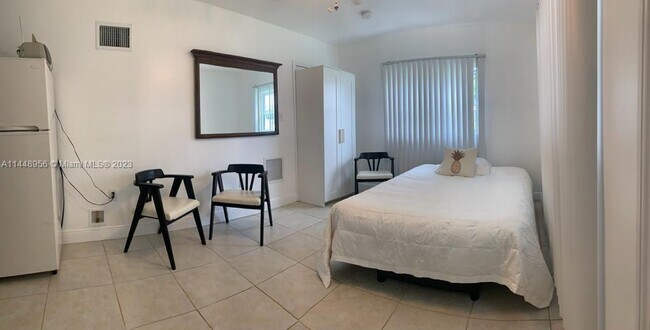 Foto del edificio - 3235 NW 3rd St