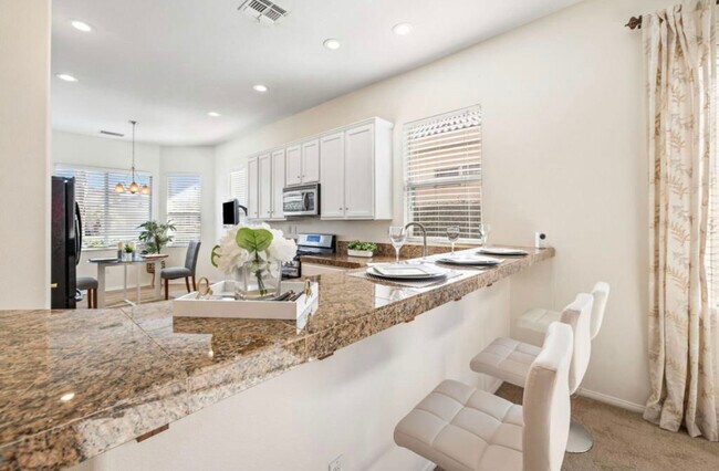 Bar - 44719 Alexandria Vale