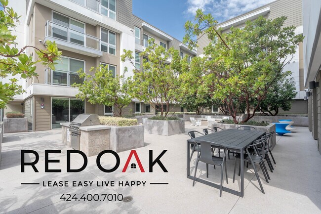 Foto del edificio - 8820 Belford Ave
