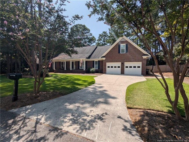 Building Photo - 2079 Loganberry Dr