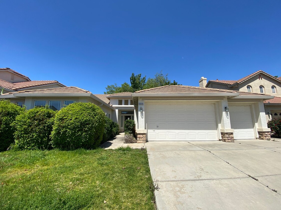 Primary Photo - East Elk Grove Home Close to Pleasant Grov...