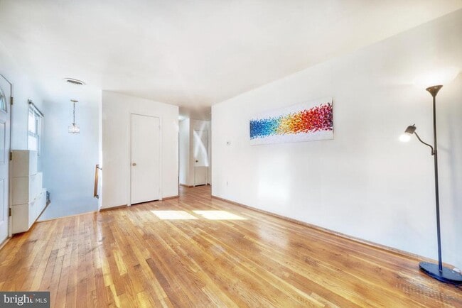 Building Photo - 14307 Bismark Ave