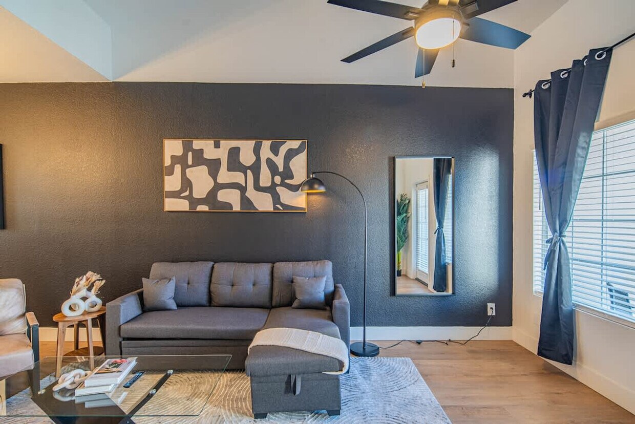 Foto principal - 7900 E Princess Dr