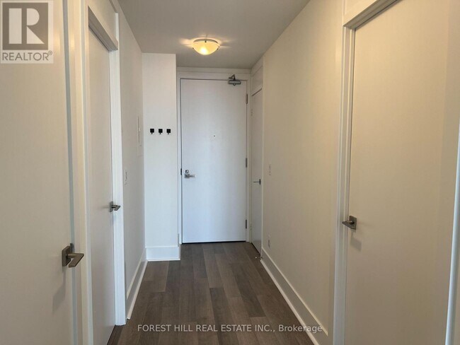 Photo du bâtiment - 32 Davenport Rd