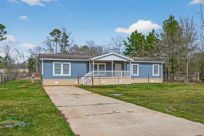 Building Photo - 15933 W Relza Dr