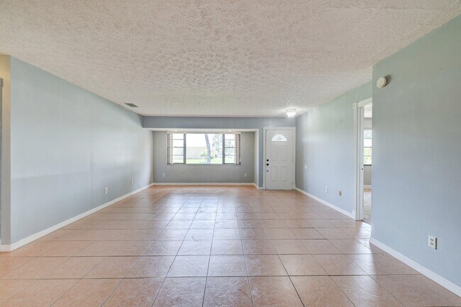 Building Photo - 1641 SW Buffum Ln