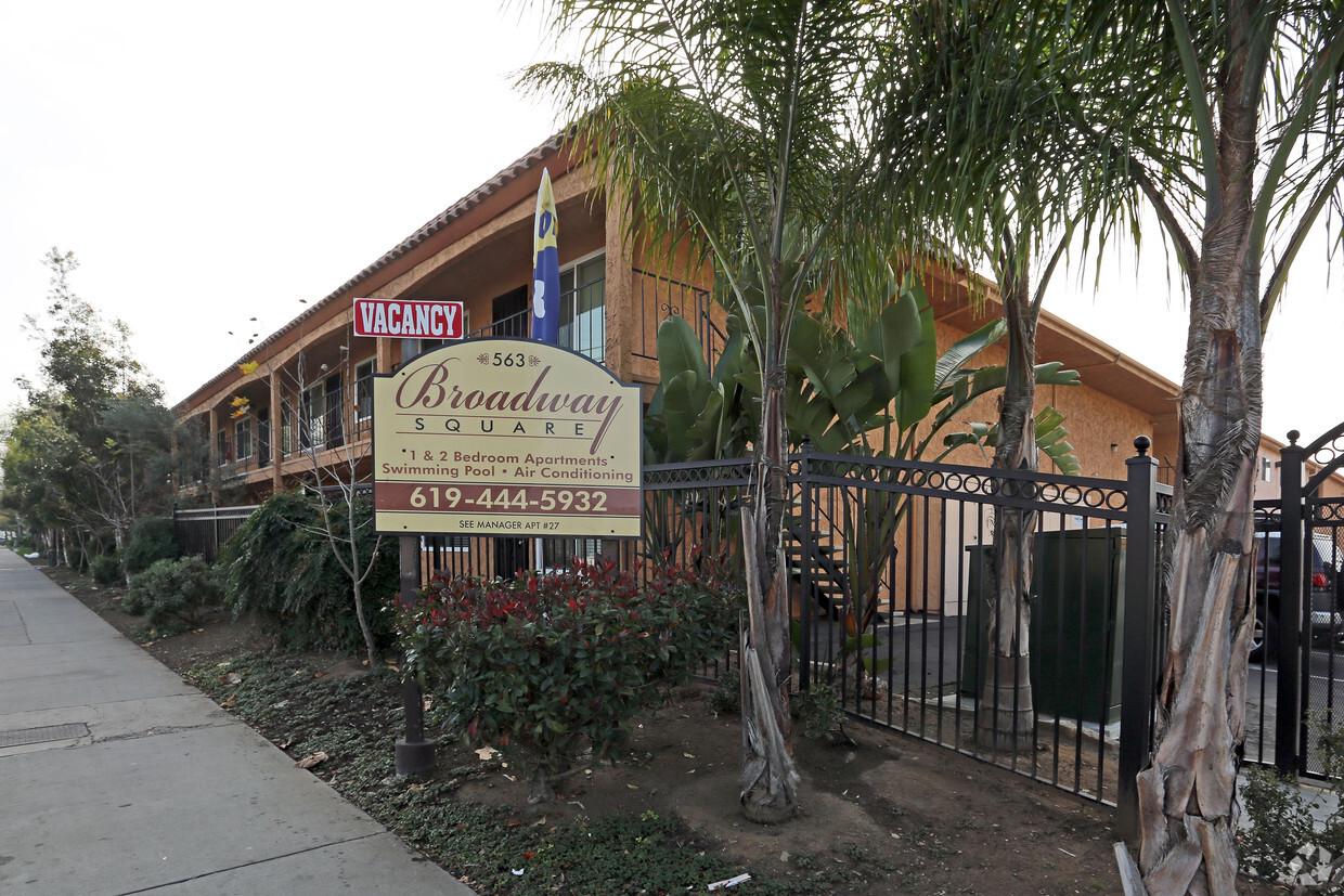 Foto principal - Broadway Square Apartments