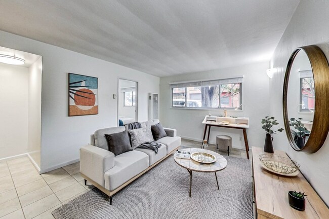 Foto del edificio - 1125 E 18th St