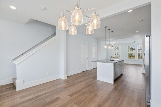 Foto del edificio - Charming 3 Bedroom in Midtown Nexton