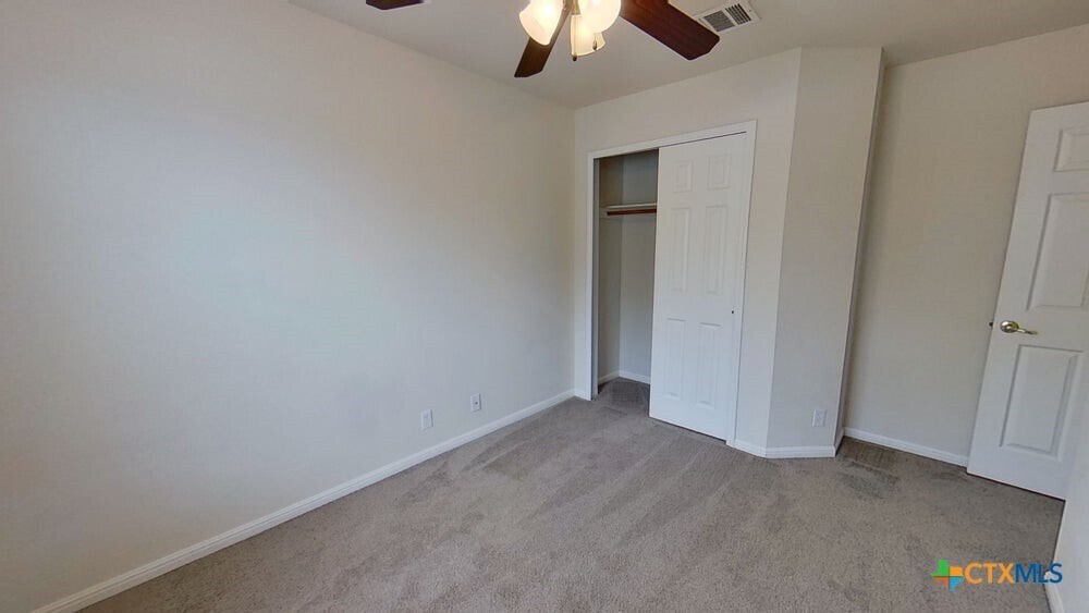 Foto principal - 102 Hersee Ct