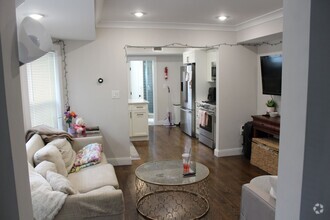 Building Photo - 15 Pomeroy St