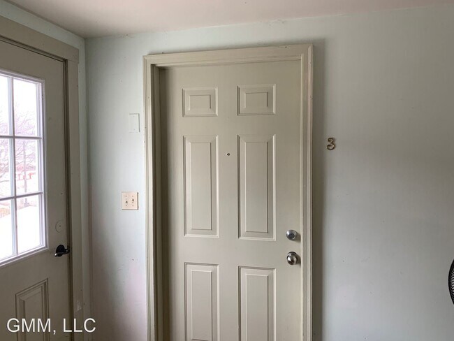 Building Photo - 1 br, 1 bath  - 383 Moscow Rd Moscow  - 3