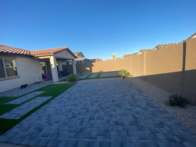 Building Photo - 44247 W Palo Aliso Way