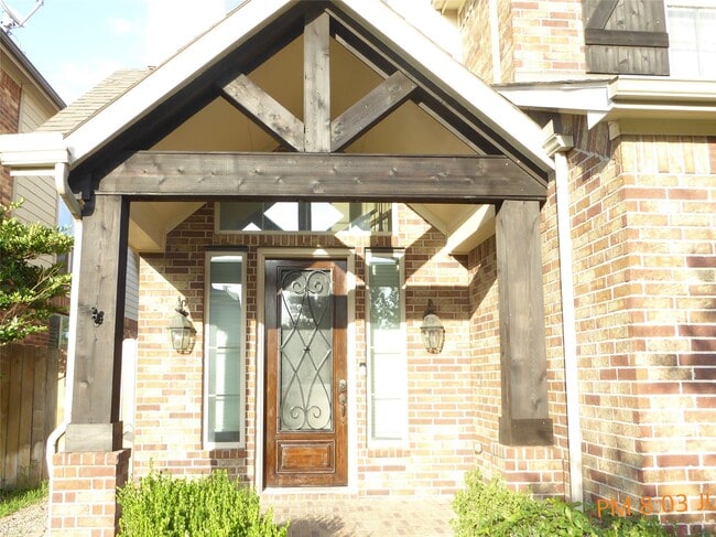 Building Photo - 21710 Avalon Queen Dr