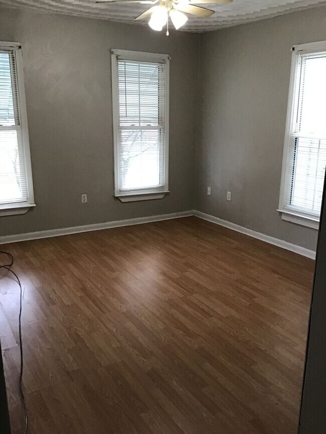 Foto del edificio - Spacious 2 bedroom duplex