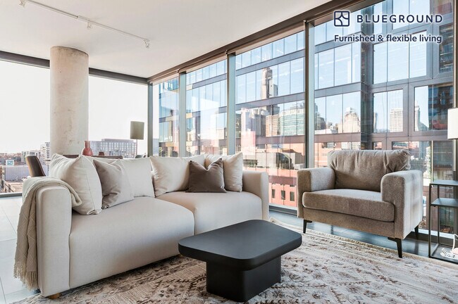 Building Photo - 730 W Couch Pl