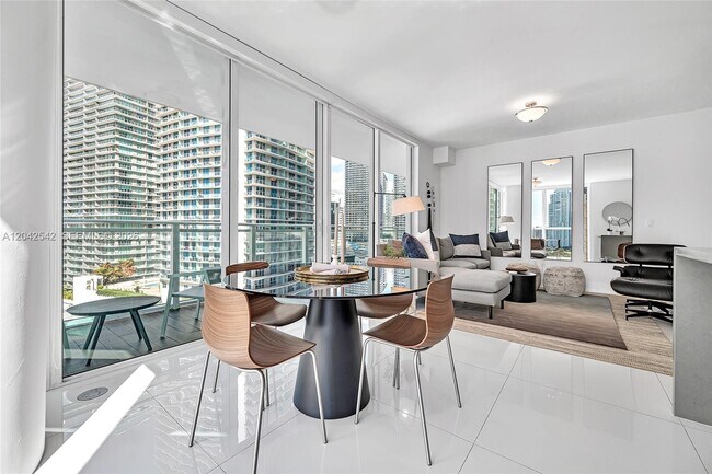 Building Photo - 1080 Brickell Ave