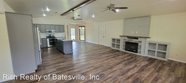 Building Photo - 3 br, 2 bath House - 521 Old Fort Road