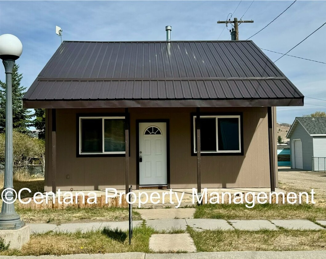 Foto principal - Cozy 2 Bedroom Home in the Eastside Neighb...