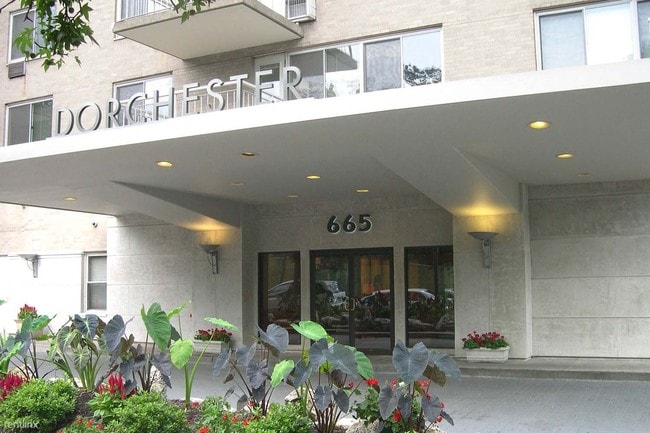 Building Photo - 665 S Skinker Blvd
