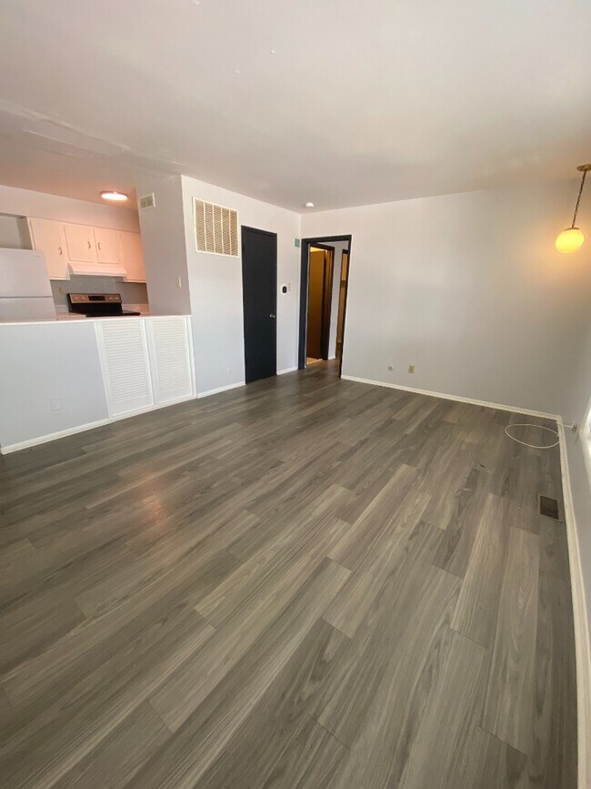 Foto del edificio - 3737E Morganford