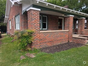 Building Photo - 216 N University Blvd