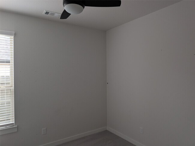 Foto del edificio - 16826 Beechwood Forest Way