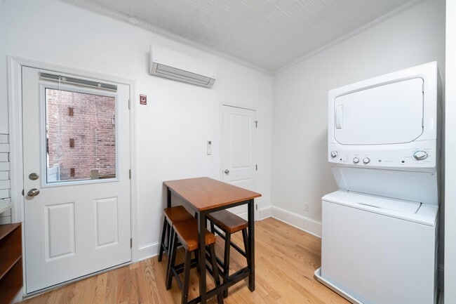 Building Photo - 502 2nd St